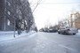 Именно в этом дворе жителям докучает водитель грузовой машины.